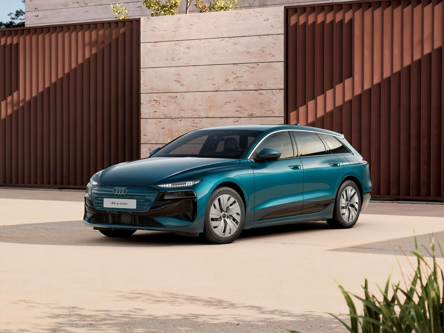 Audi A6 E Tron Quattro von Vorn