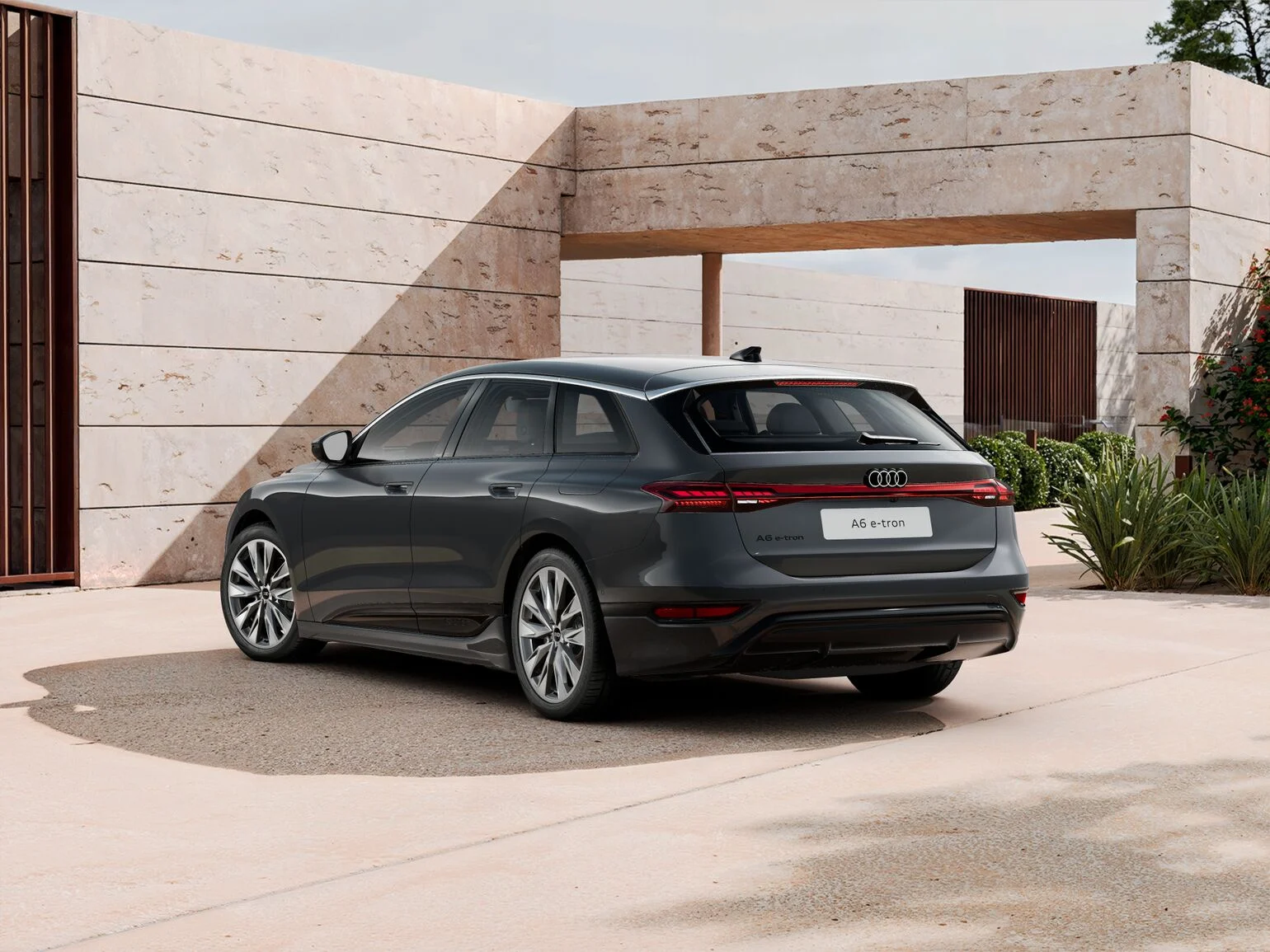 Audi A6 E Tron von Hinten