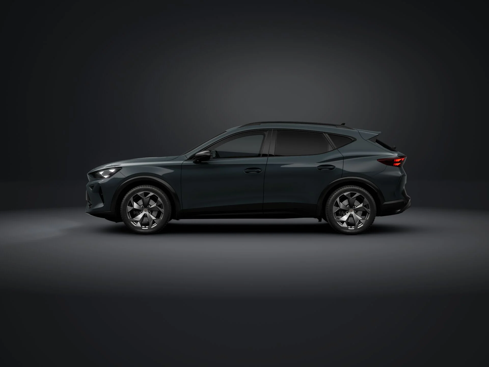 Cupra Formentor 22 von der Seite