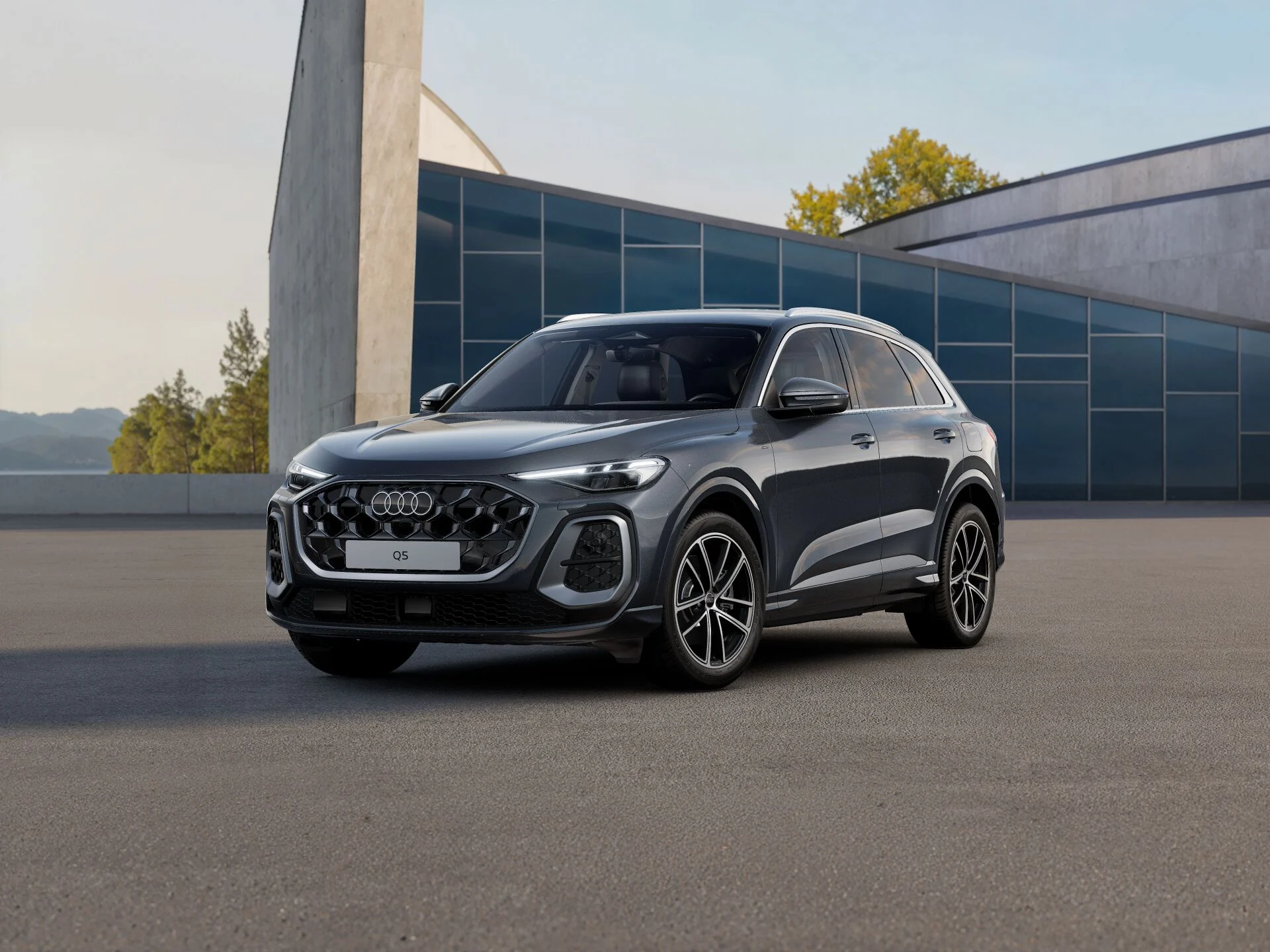 Q5 SUV e hybrid front