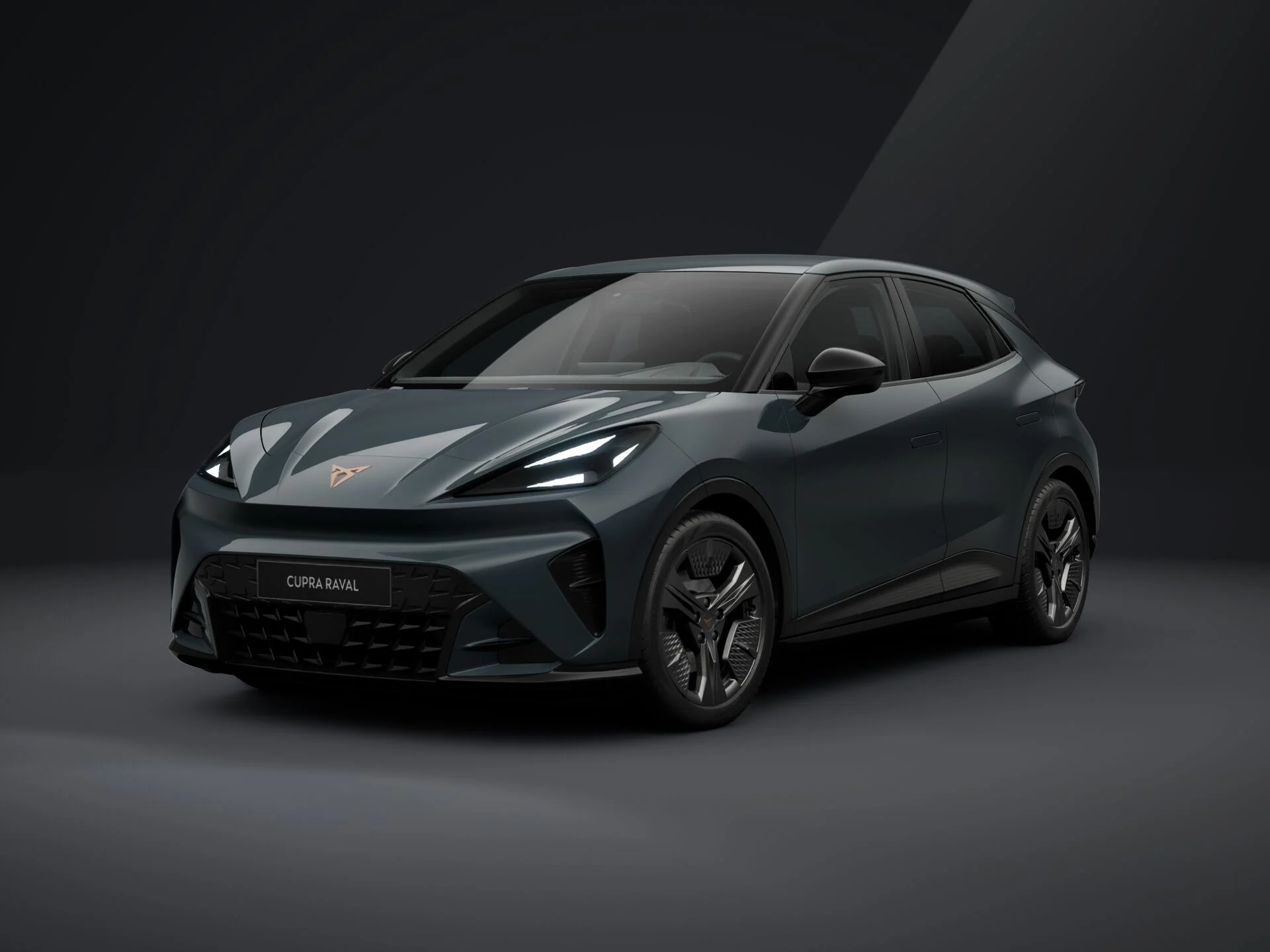 29765302 CUPRA Raval Front