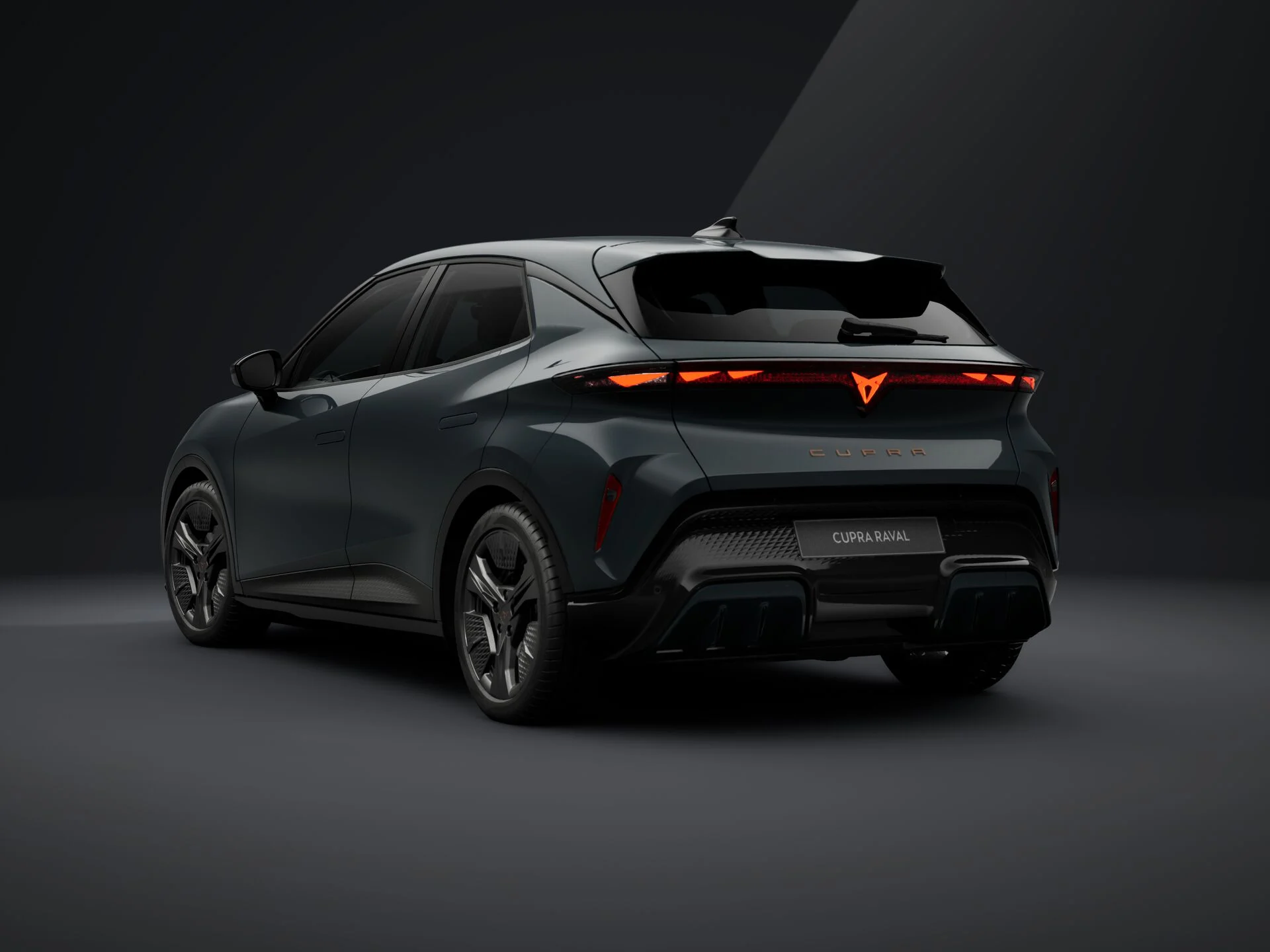 29765302 CUPRA Raval Heck