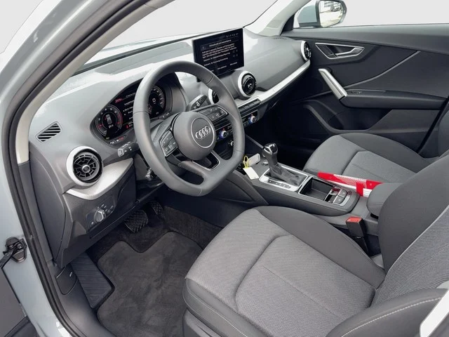 Q2 TFSI 199 innen