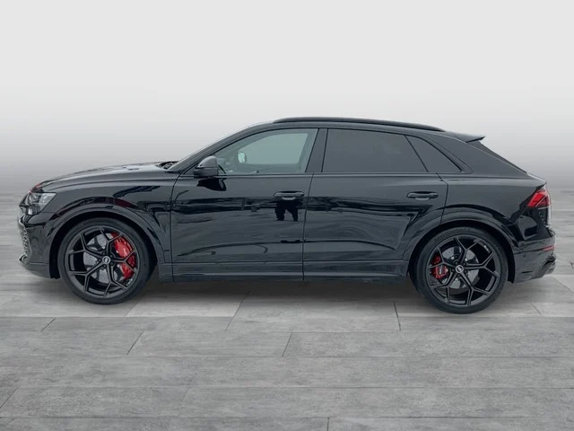 Audi RSQ8 von der Seite