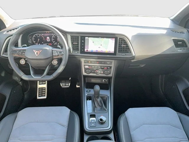 Cupra Ateca in Dark Forest Grün von Innen
