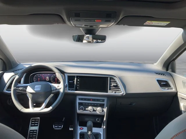 Seat Ateca in Grau von Innen