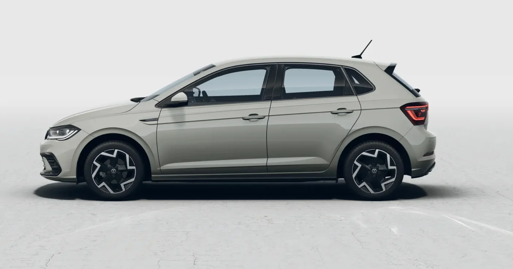 VW Polo R Line von der Seite