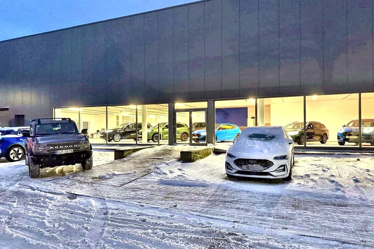Ford Transit Center Cloppenburg hell 1200x800