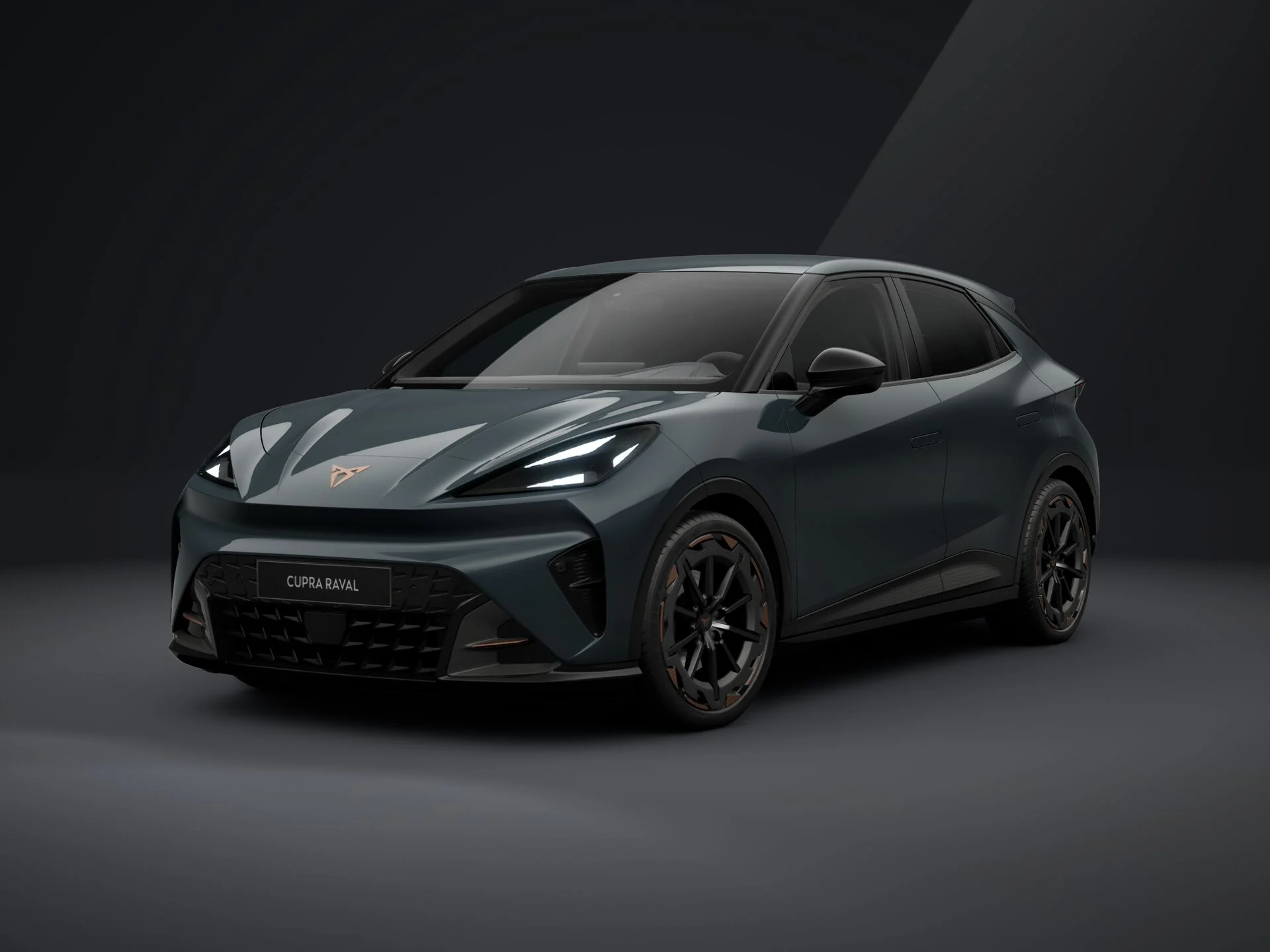 32375224 Cupra Raval VZ front