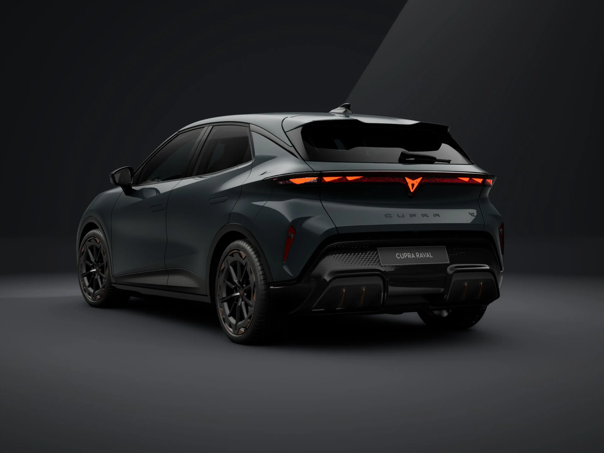 32375224 Cupra Raval VZ heck