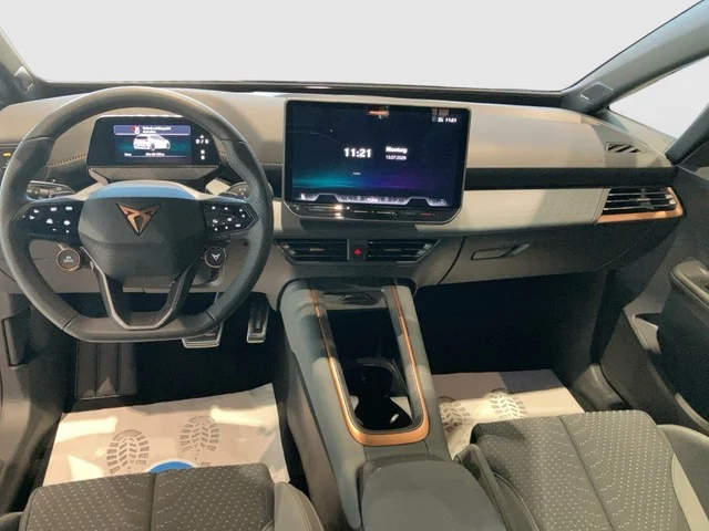 32498800 Cupra Born VZ innen
