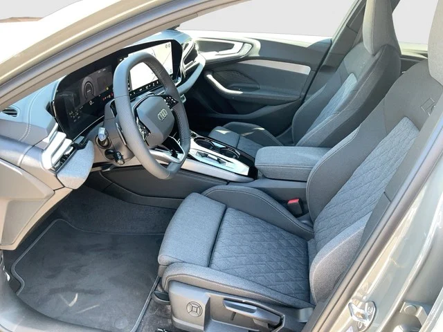 A5 Avant e Hybrid 053378 innen